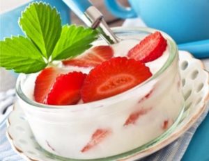 jogurt s jahodami zdravšia sladkosť